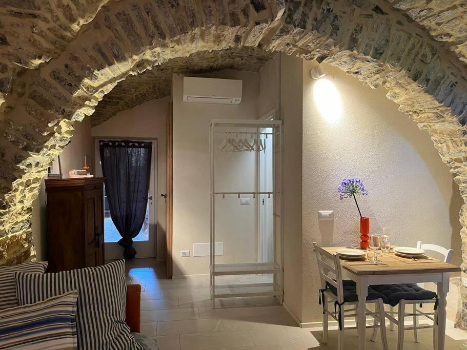 Studio Pietra E Charme Diano San Pietro Экстерьер фото